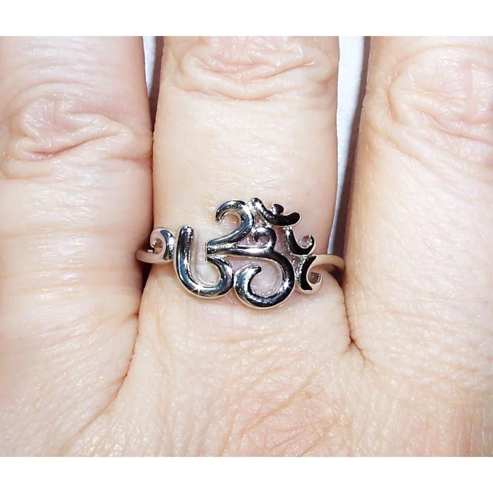 925 STERLING SILVER Om Symbol Ring - Picture 3 of 16